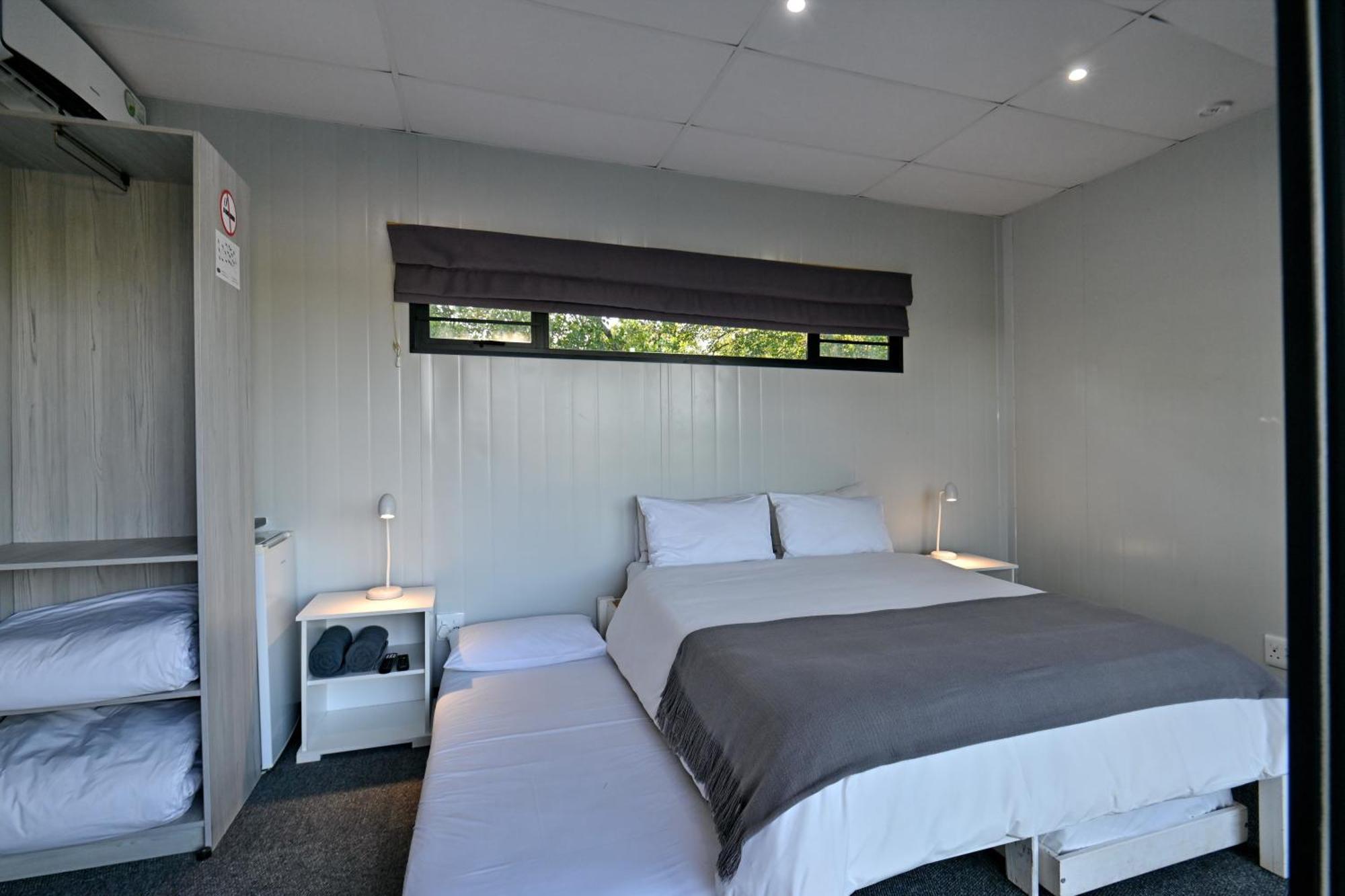 Sleepover Kruger Gate Skukuza Rom bilde